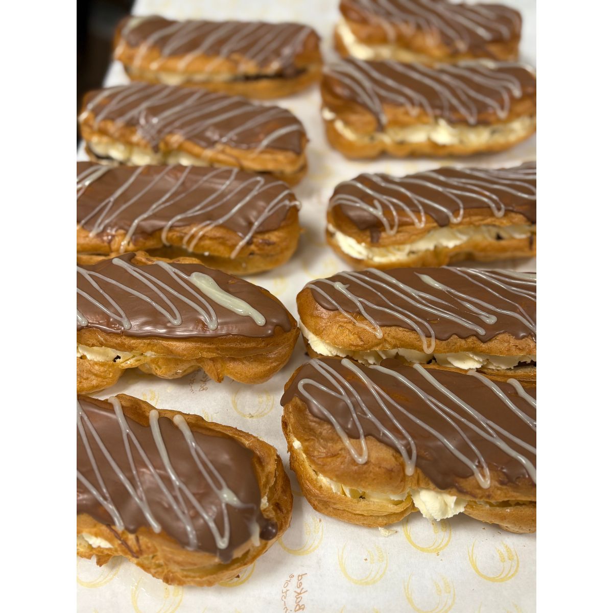 Fresh Cream Chocolate Éclair