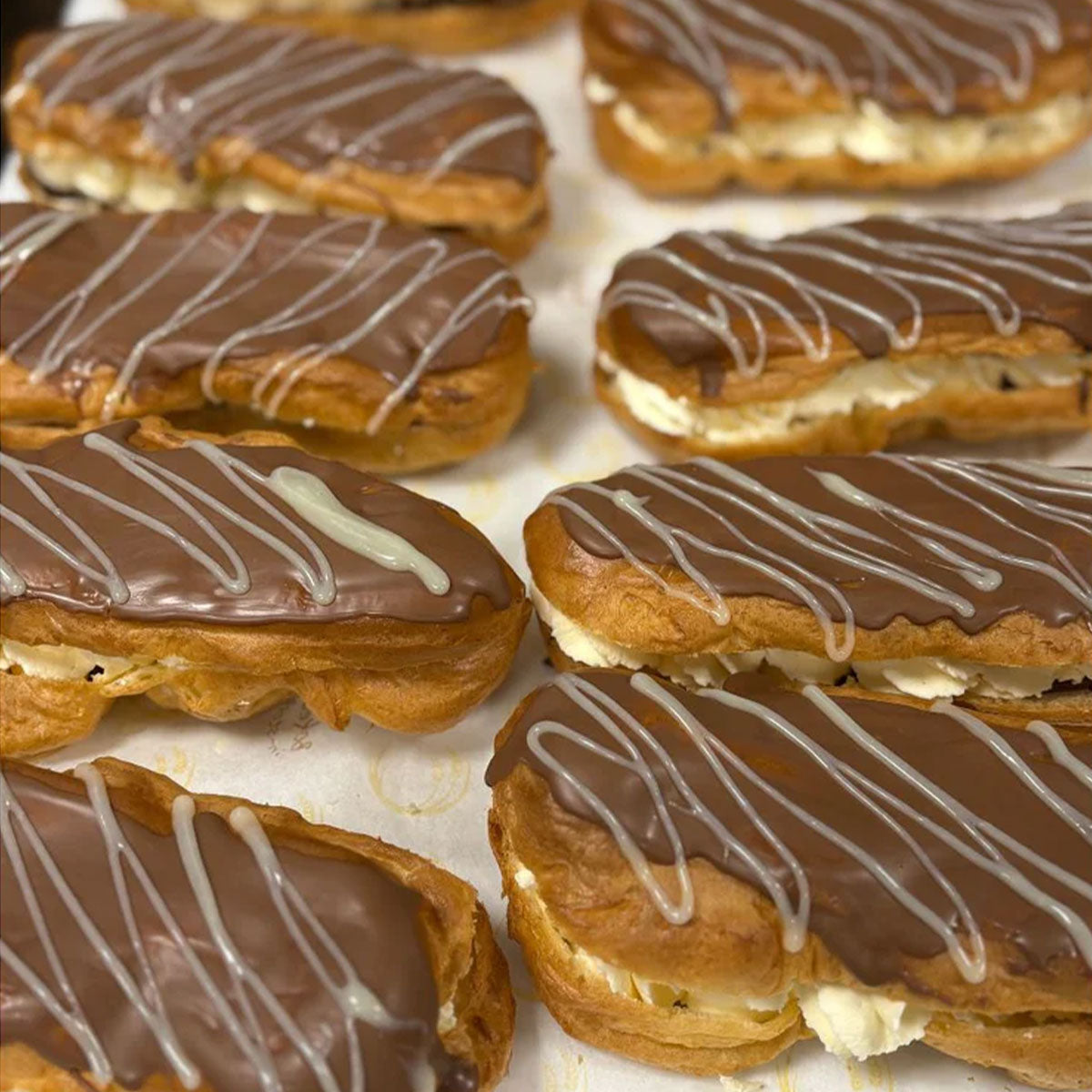 Fresh Cream Chocolate Éclair