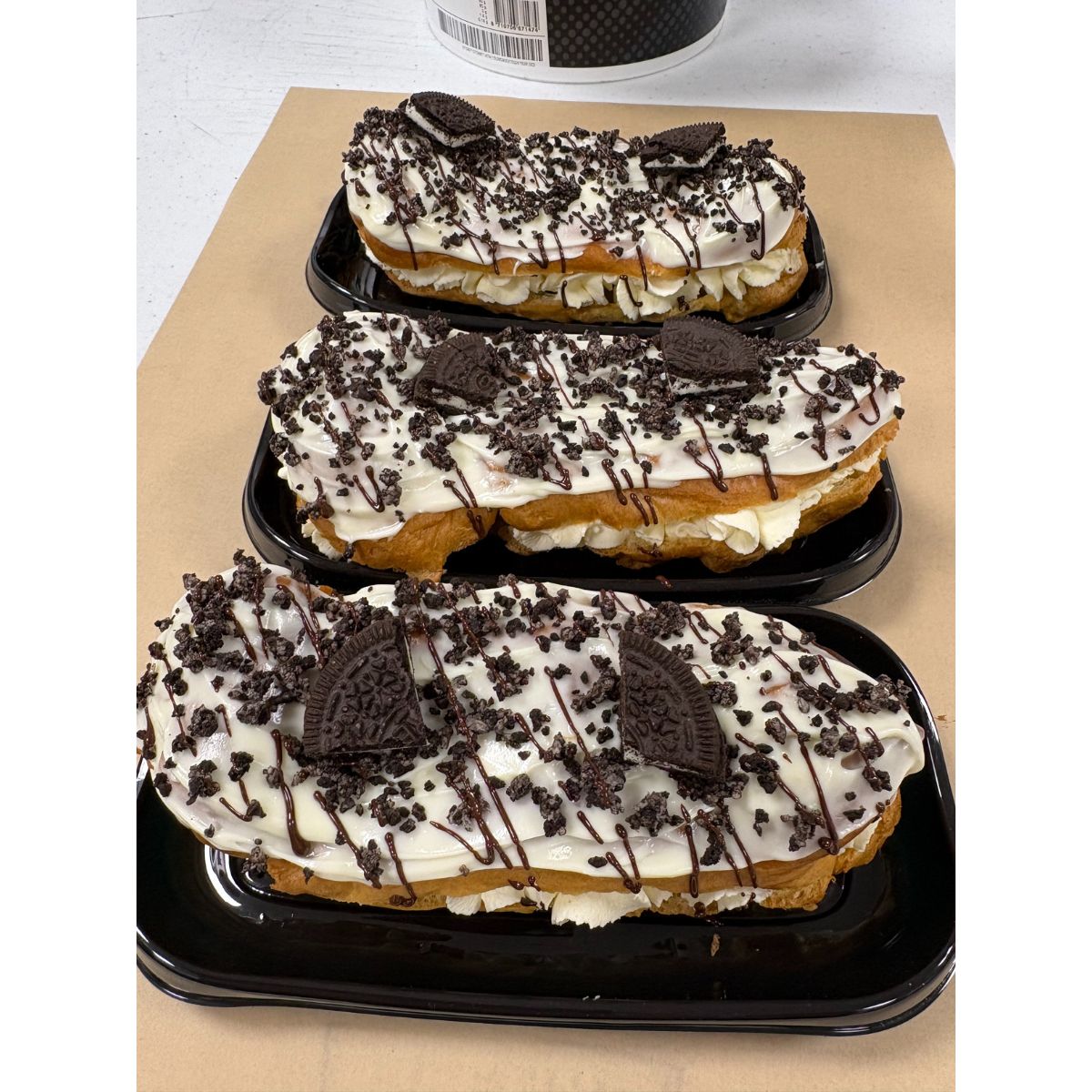 Fresh Cream Oreo Éclair