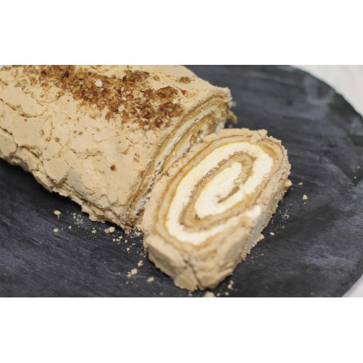 Patisserie Royale Toffee & Pecan Roulade