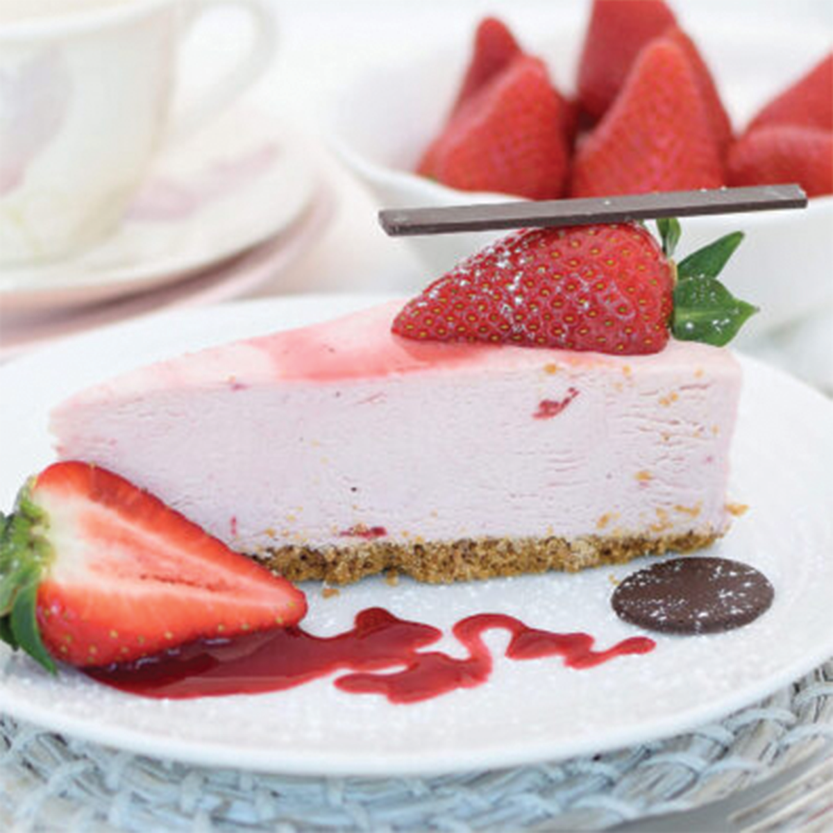 Coolhull Strawberry Cheesecake 14 Slices
