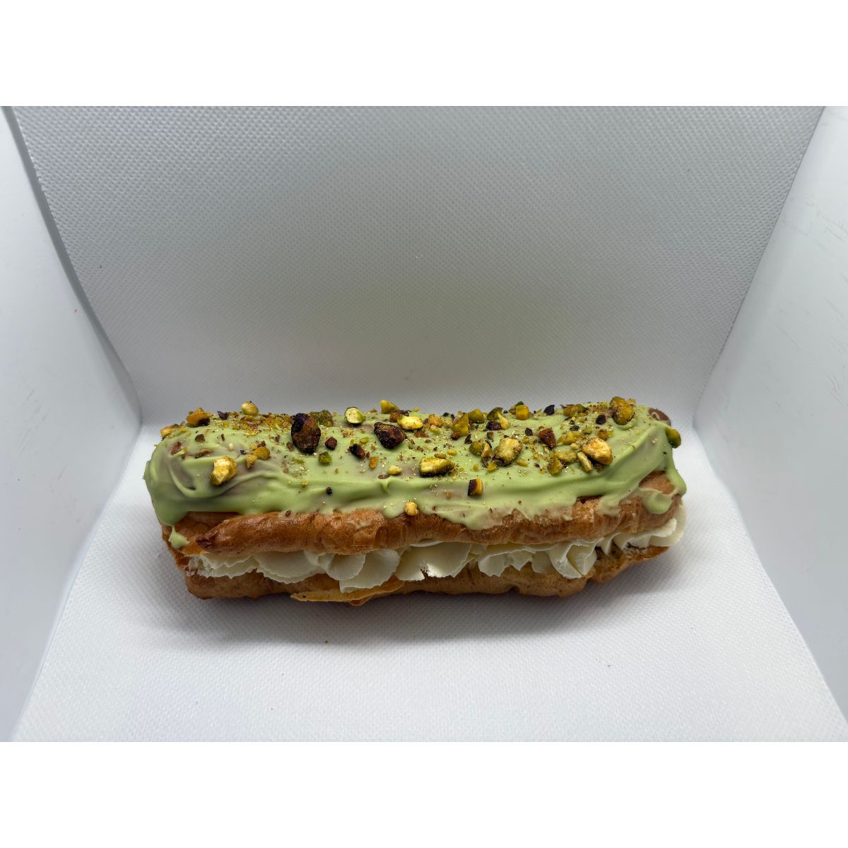Fresh Cream Pistachio Éclair